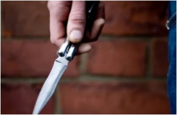 Դանակահարված 14-ամյա տղան վազելով մտել է դպրոց. առաջին օգնություն ցուցաբերել են ուսուցիչները. նոր մանրամասներ